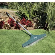 Metla na umelú trávu Brushy zelená 45,5 cm široká