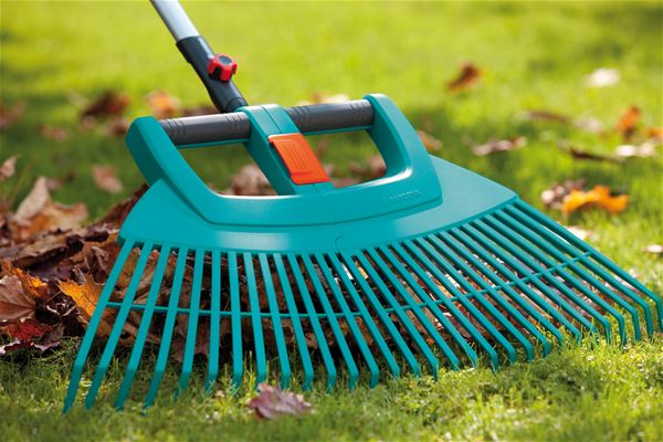 cs plastová metla na lístie XXL vario 77 cm