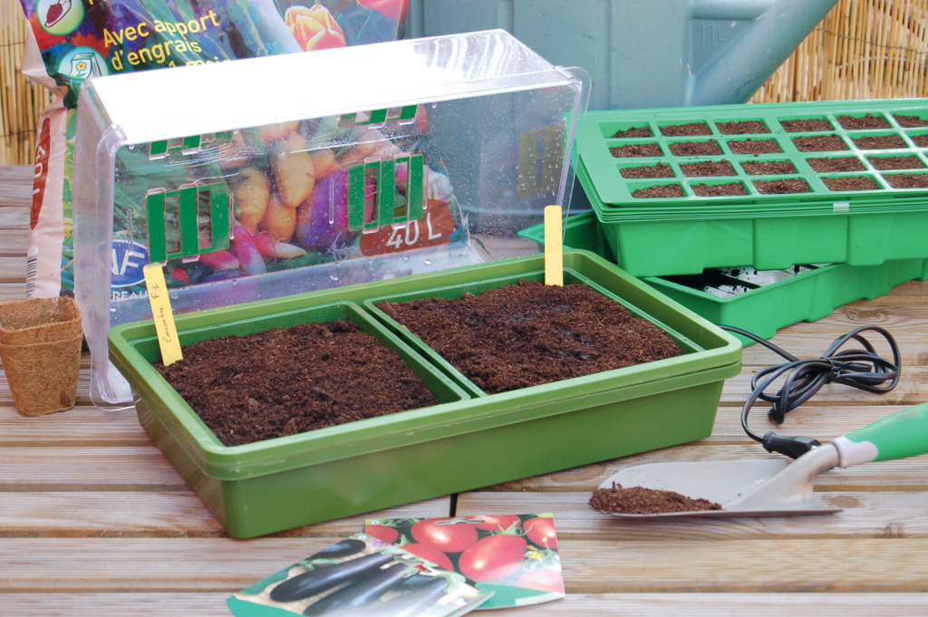 Mini skleník vyhrievací "Heating Grow" 39x25x20 cm